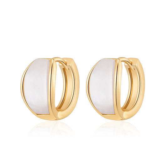 Ear 682