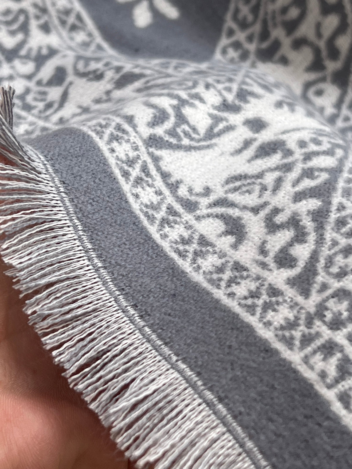 Scarf Triangle 186 Grey